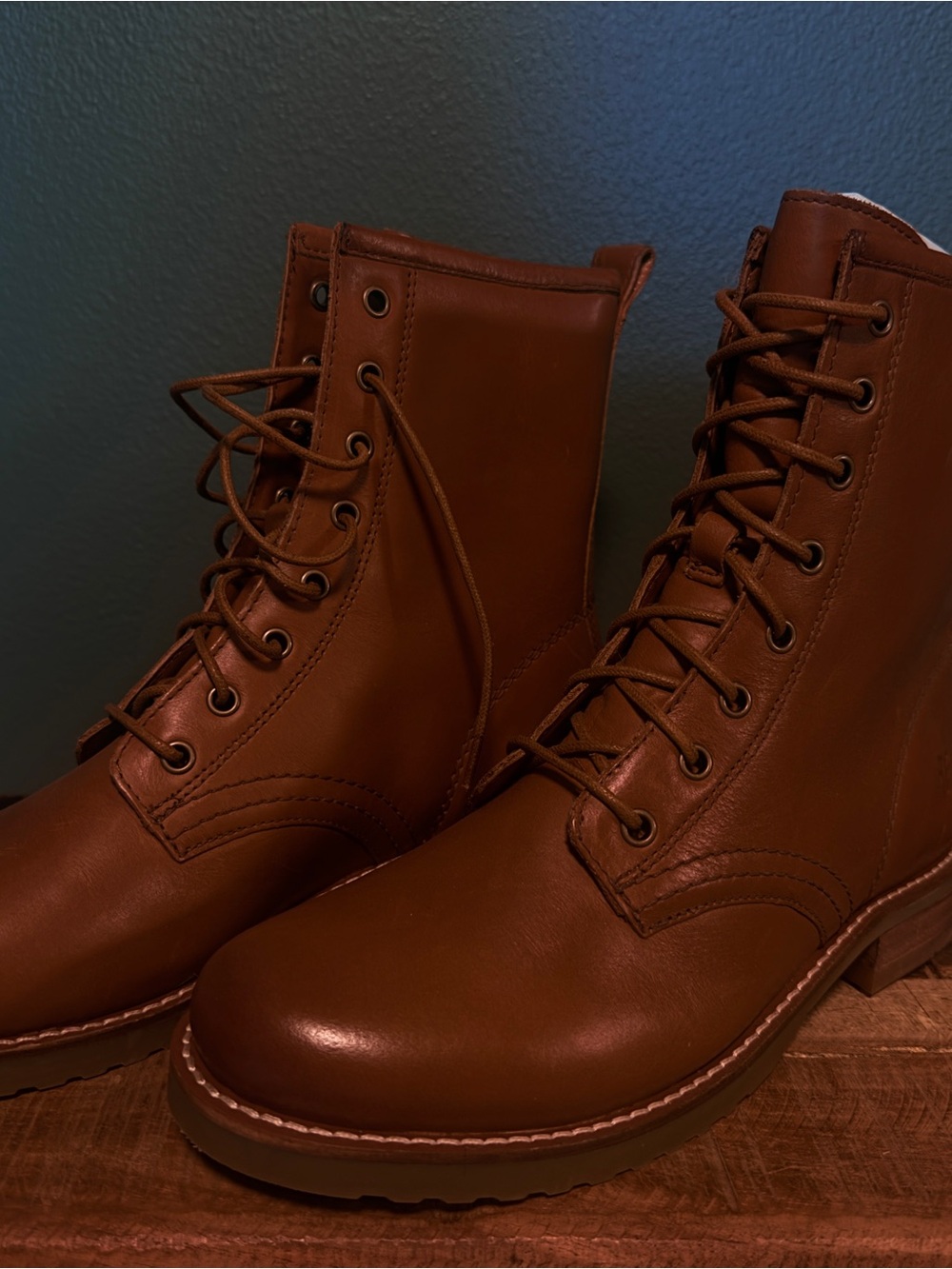 Frye Women's Veronica Flex Leather Lace-Up Combat Boots caramel color Never worn